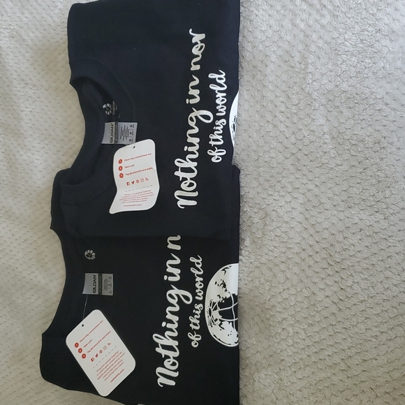 NWT Unisex Youth Graphic T-shirt - Picture 4 of 4